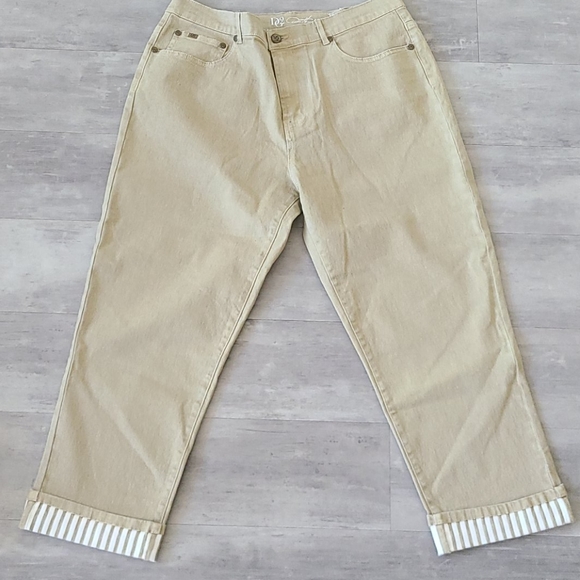 DG2 Stretch Cropped Pants - Picture 2 of 8